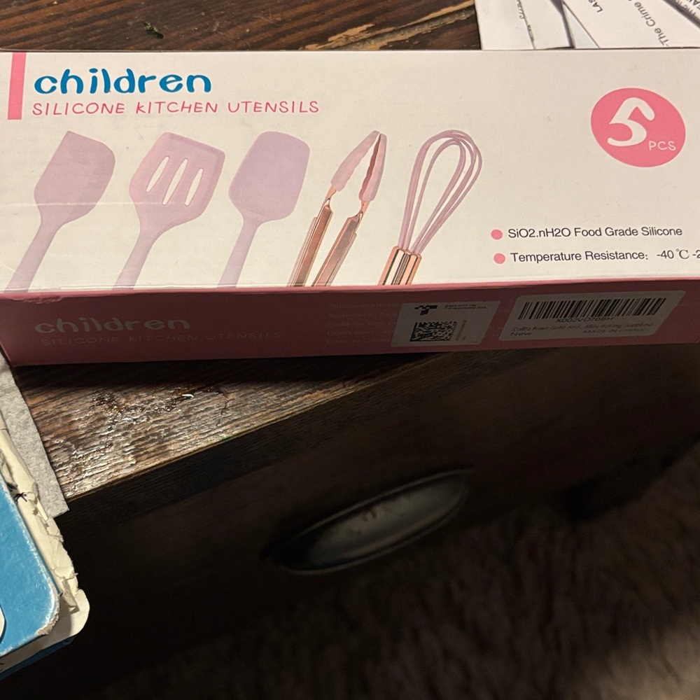 Pink KIDS Silicone Kitchen Utensils Set w/ Rose Gold utensil holder
